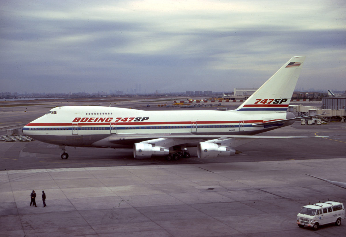 Boeing 747SP N40135