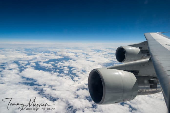 Wing View on IRan Air 747SP EP-IAD